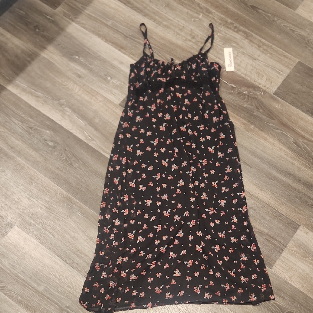 NWT LARGE NB LACE TRIM MAXI DRESS